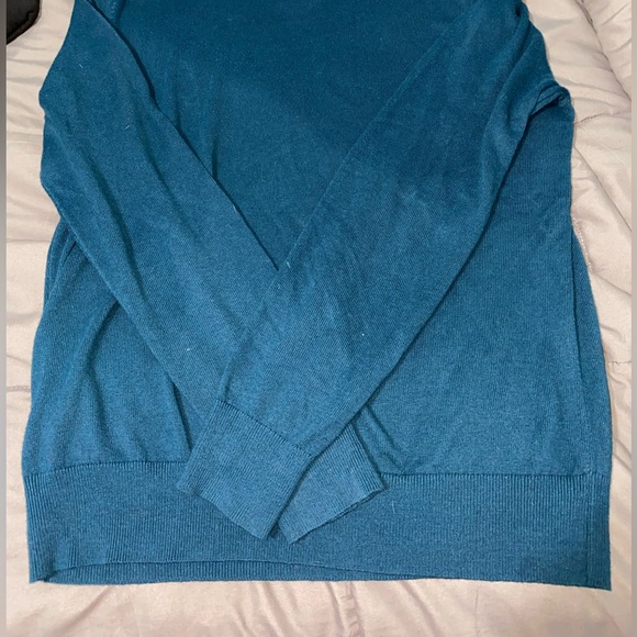 St. John’s Bay crewneck - Picture 3 of 4